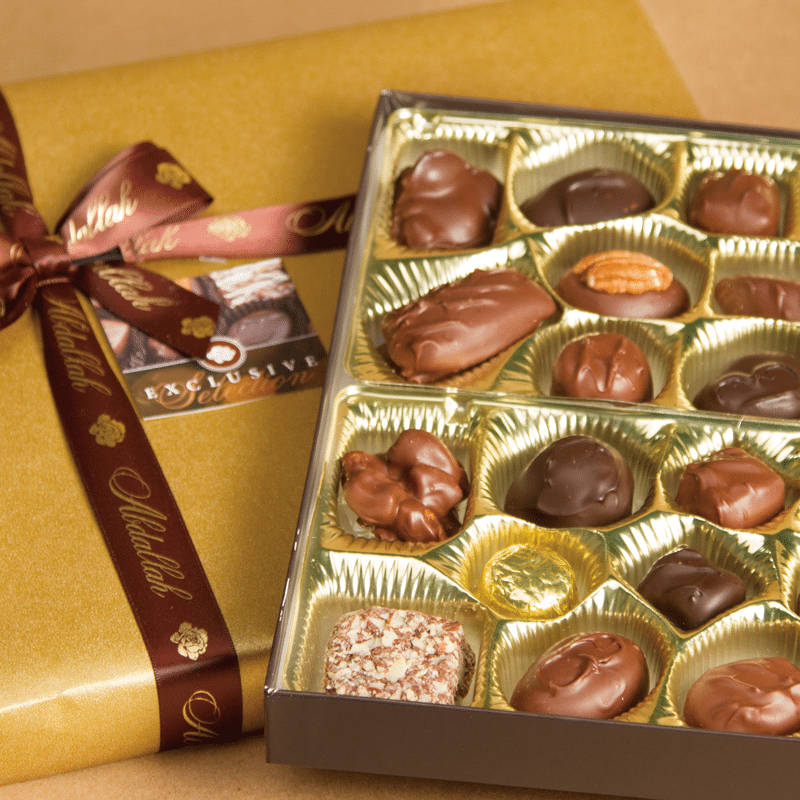 Exclusive Selection - Gold Giftwrap